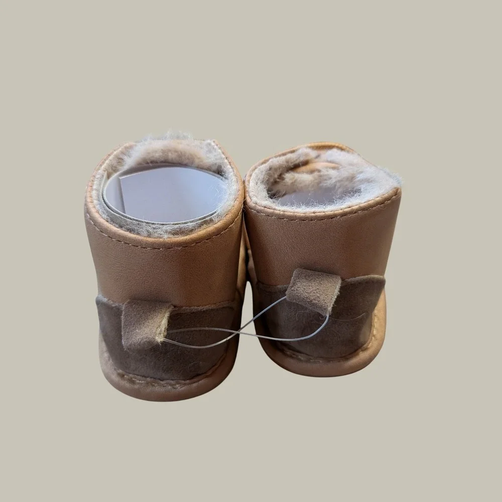 Infant Tan Faux Leather Faux Fur Lined Chukka Booties Soft Sole Size 110